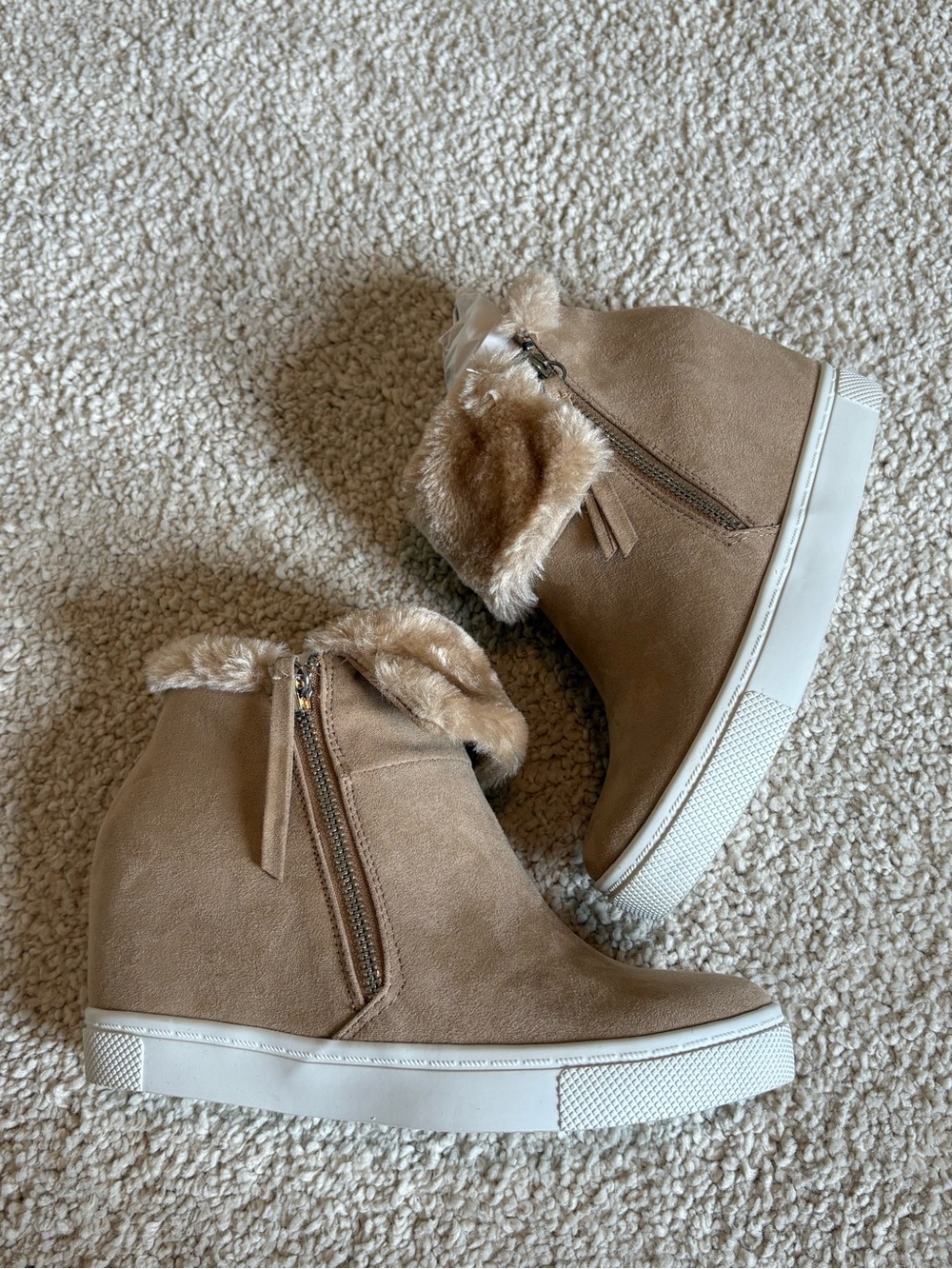 Fur trim wedge suede sneakers